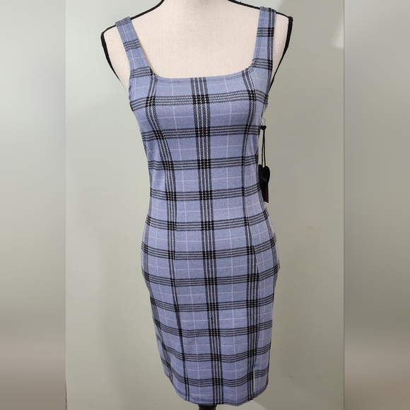 Popular Basics Dresses & Skirts - 💜NWT Popular Basics dress